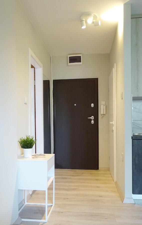 זאגרב Petite Grey Apartment With Free Private Parking מראה חיצוני תמונה